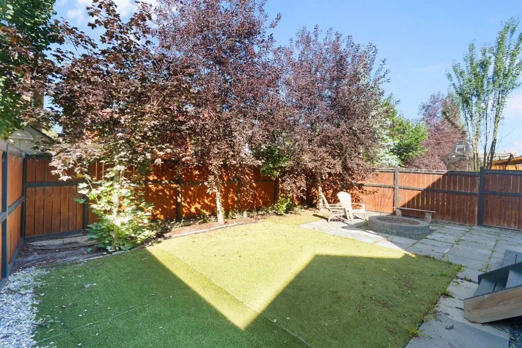 134 Autumn Close SE