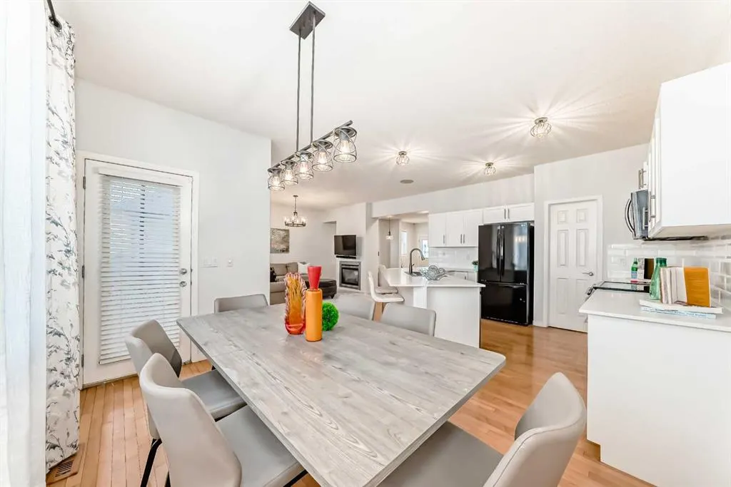 196 Everwoods Green SW