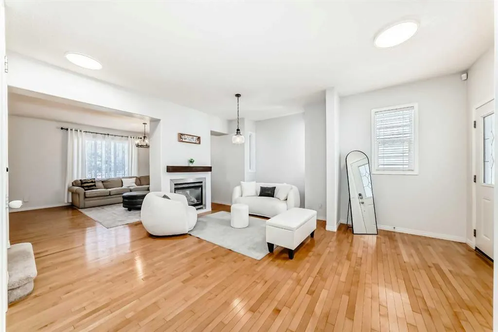 196 Everwoods Green SW