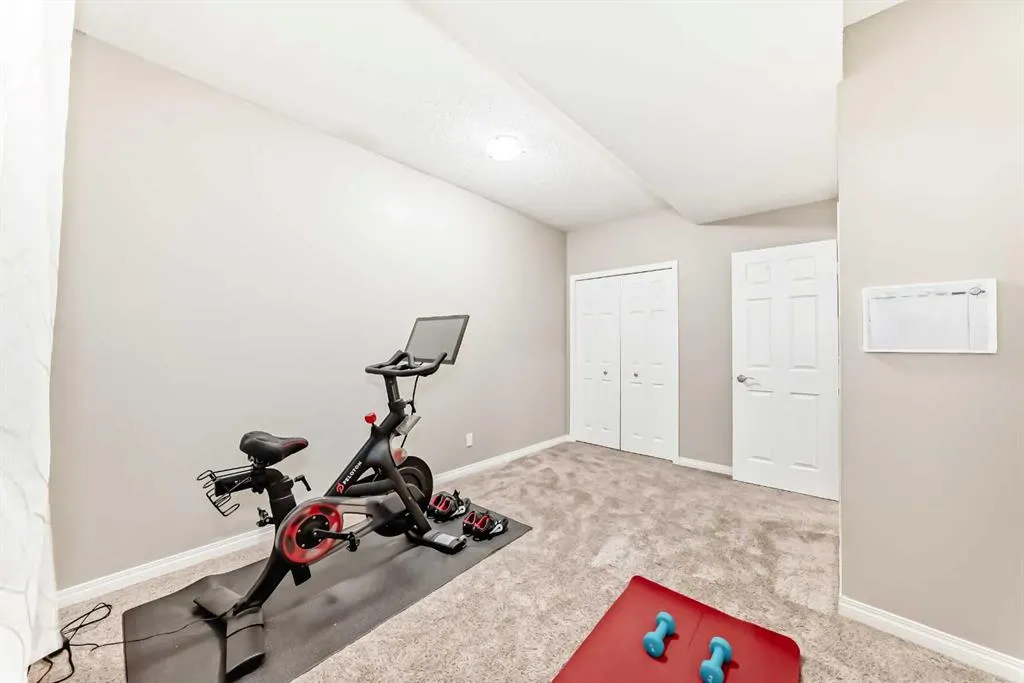 196 Everwoods Green SW