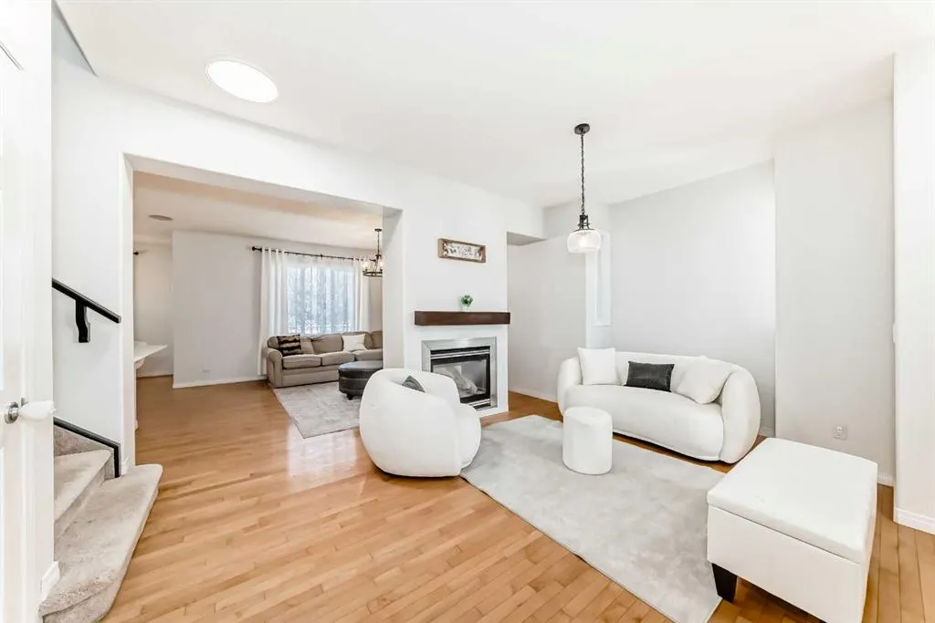 196 Everwoods Green SW