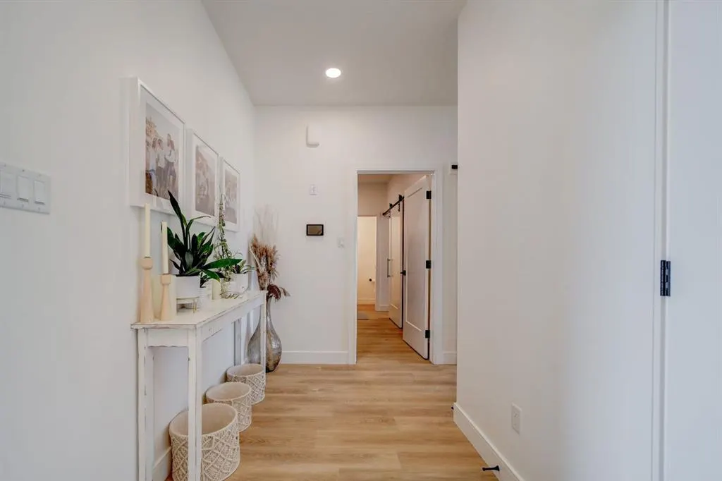1206 Pacific Circle W