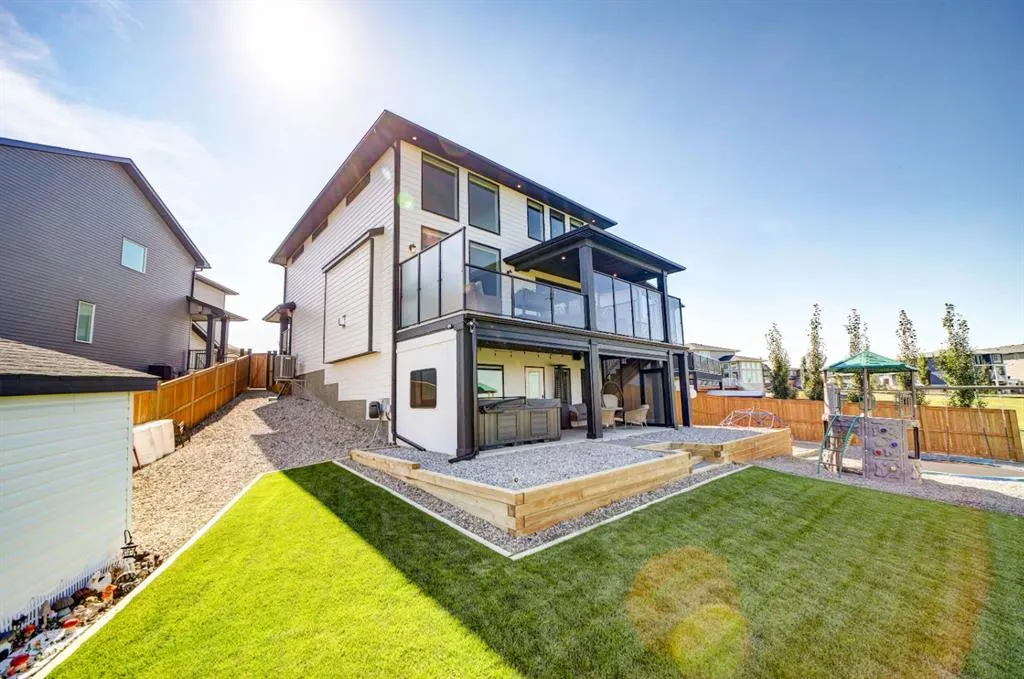 1206 Pacific Circle W