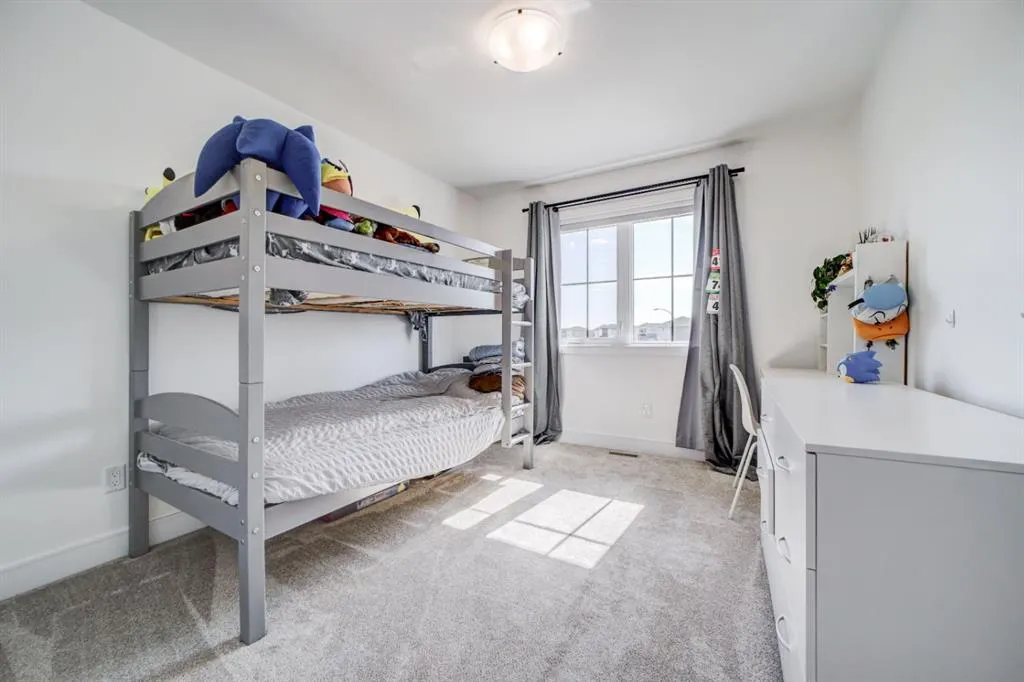 1206 Pacific Circle W