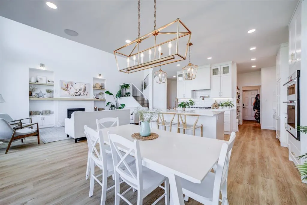 1206 Pacific Circle W