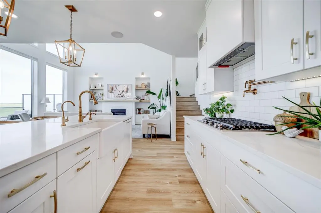 1206 Pacific Circle W
