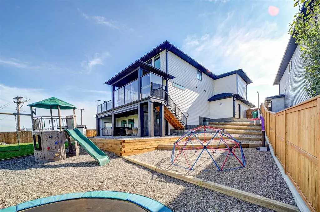 1206 Pacific Circle W