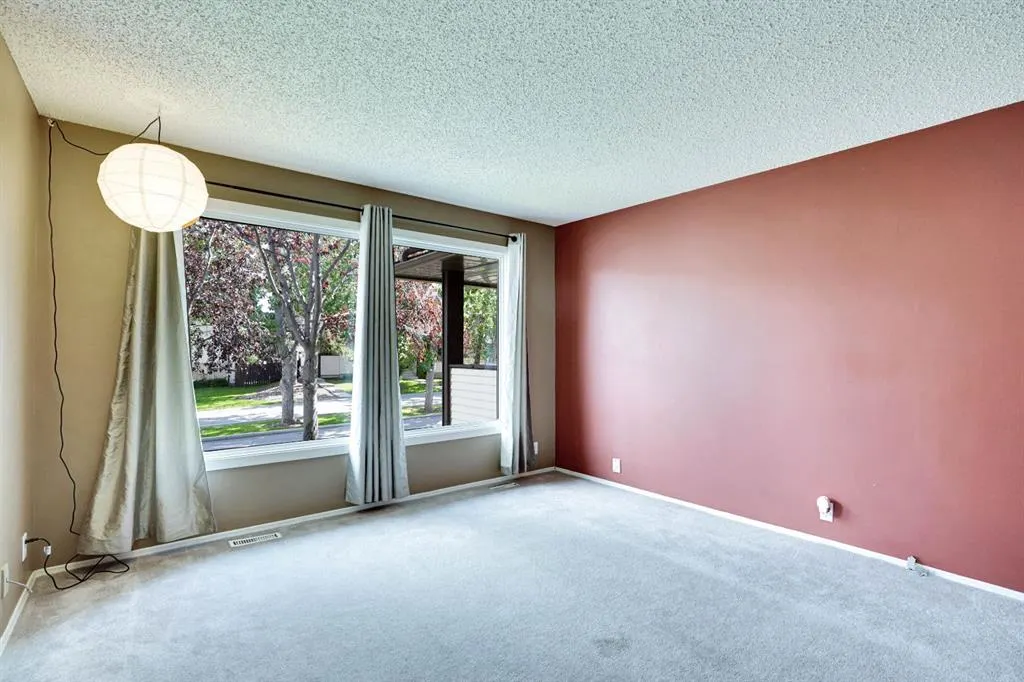 380 Bermuda Drive NW, #4