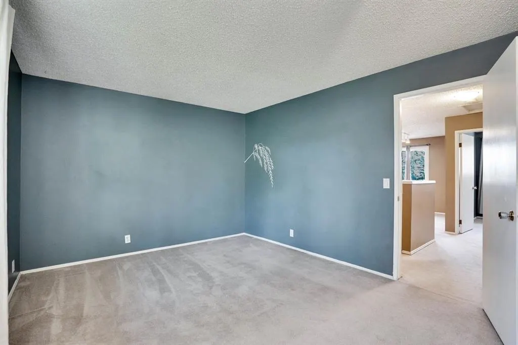 380 Bermuda Drive NW, #4