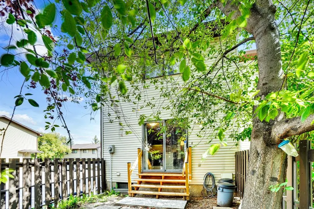 380 Bermuda Drive NW, #4