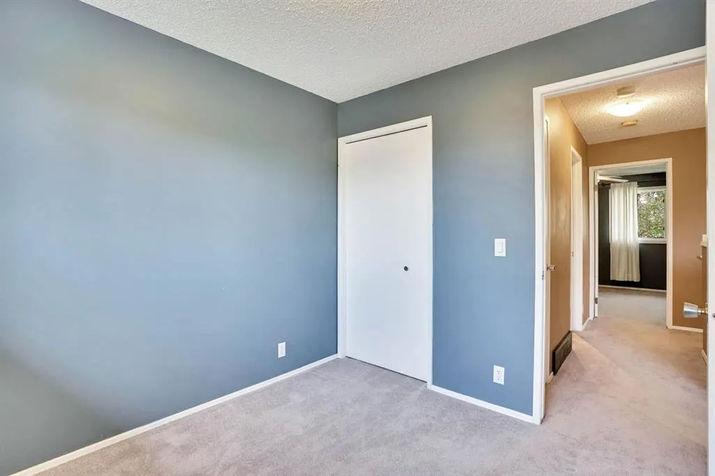 380 Bermuda Drive NW, #4