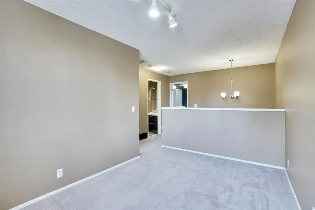380 Bermuda Drive NW, #4