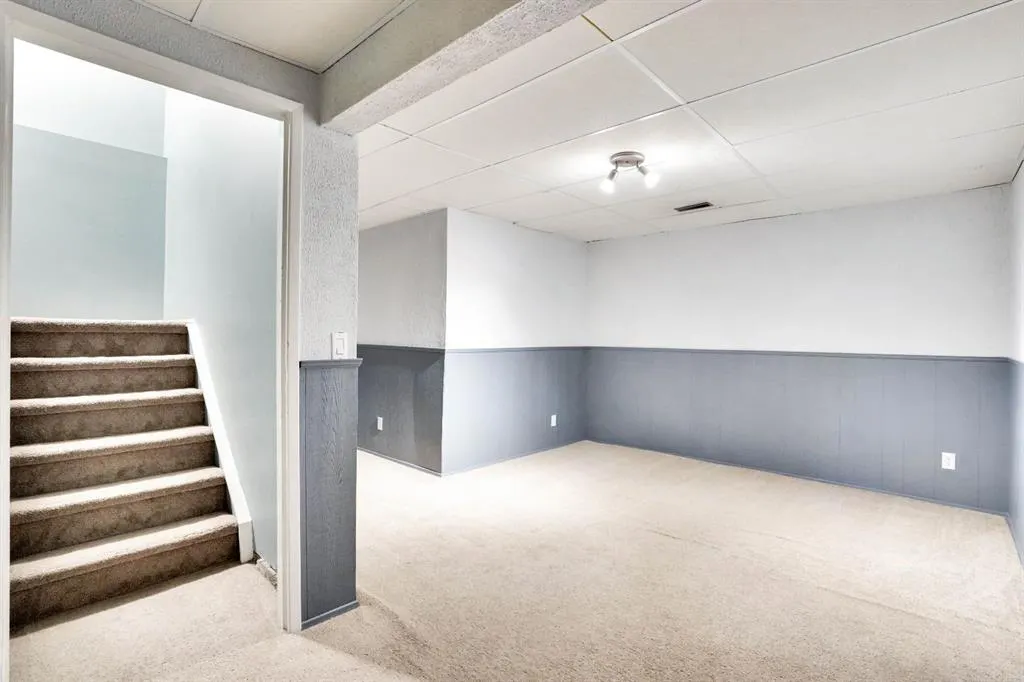 380 Bermuda Drive NW, #4