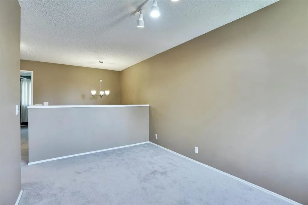 380 Bermuda Drive NW, #4