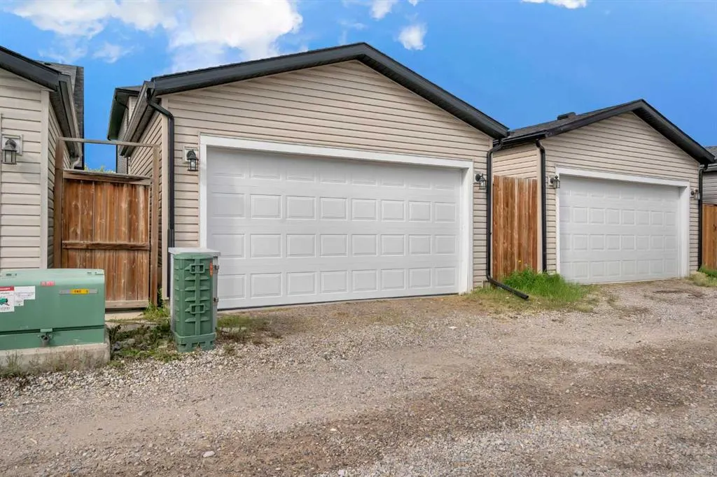 21 Skyview Ranch Manor NE