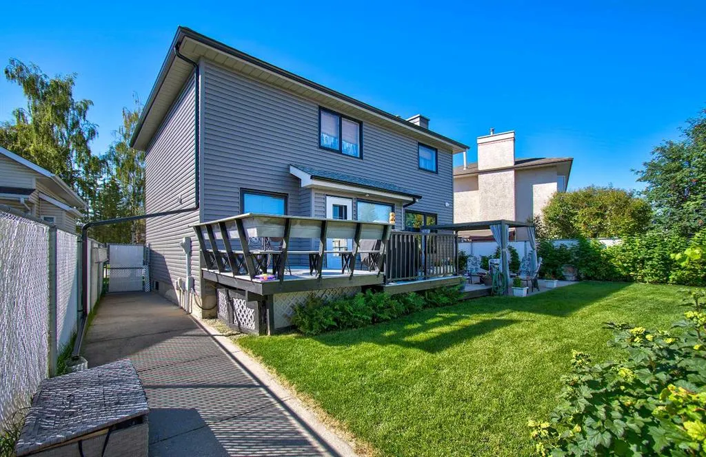 36 Harvest Oak Place NE