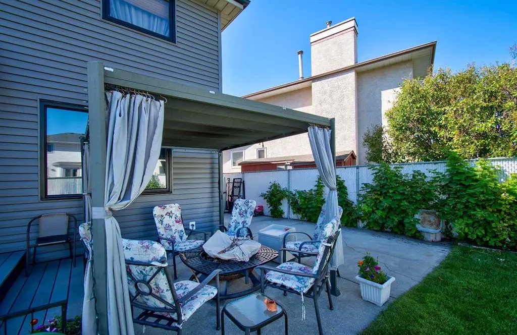36 Harvest Oak Place NE