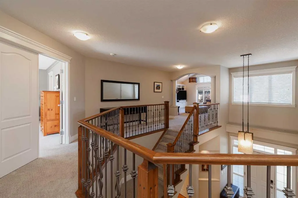 11 Westridge Crescent SW