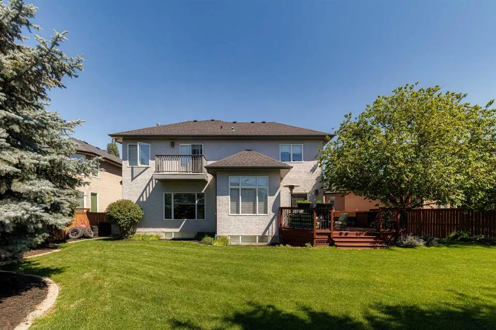 11 Westridge Crescent SW