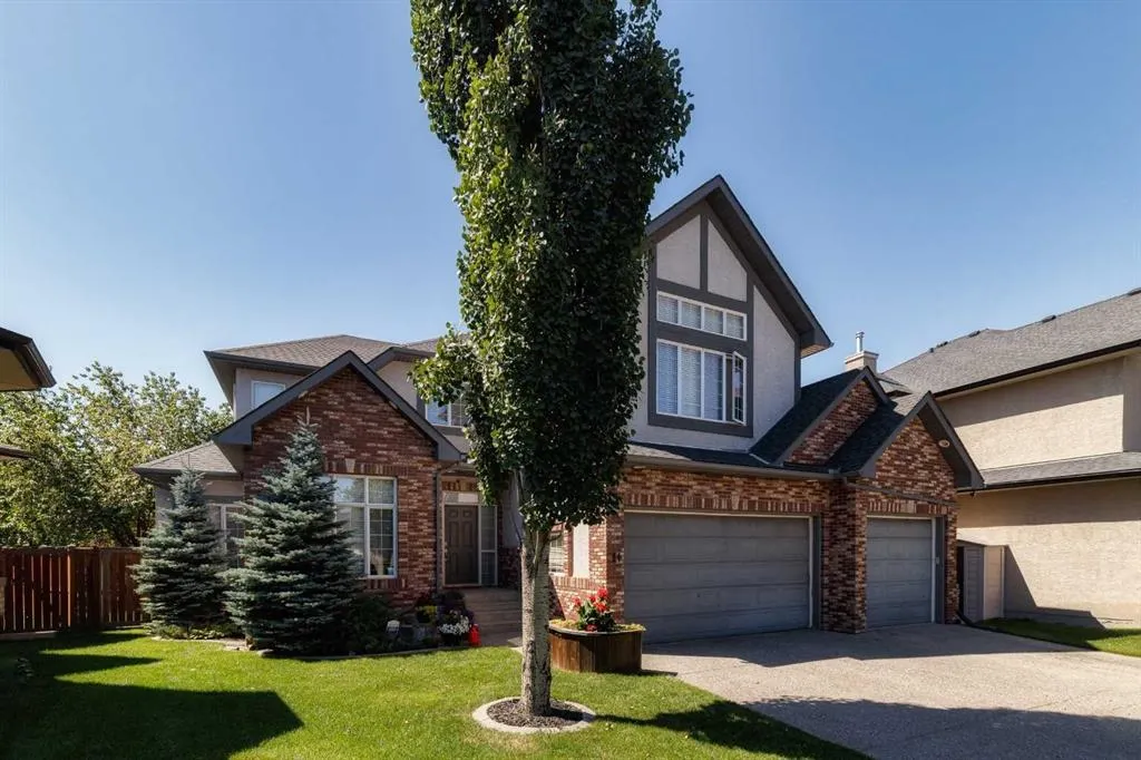 11 Westridge Crescent SW