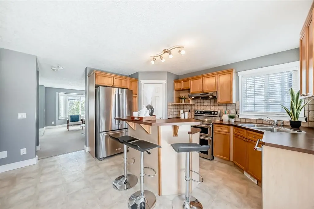 33 Covepark Road NE
