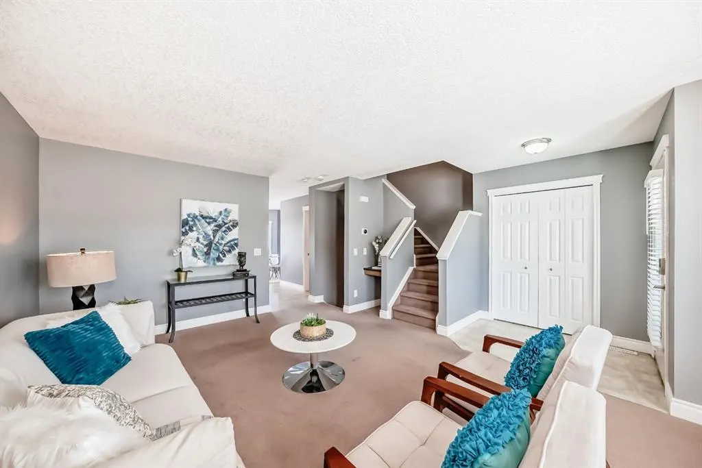 33 Covepark Road NE