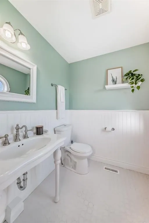 33 Covepark Road NE
