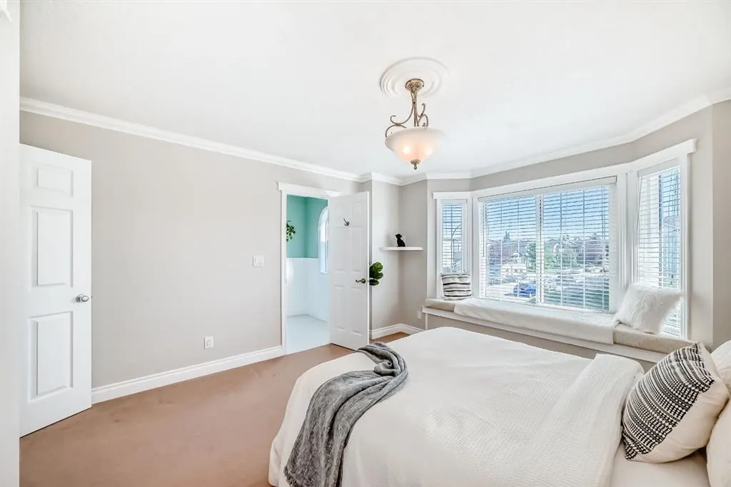 33 Covepark Road NE