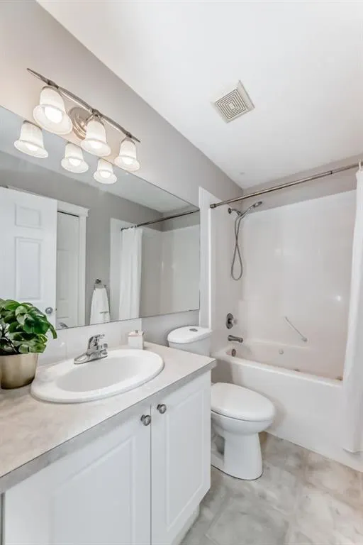 33 Covepark Road NE