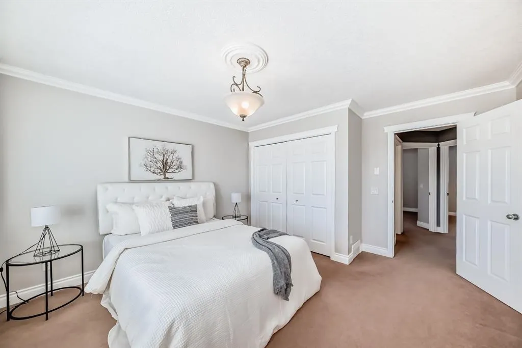 33 Covepark Road NE