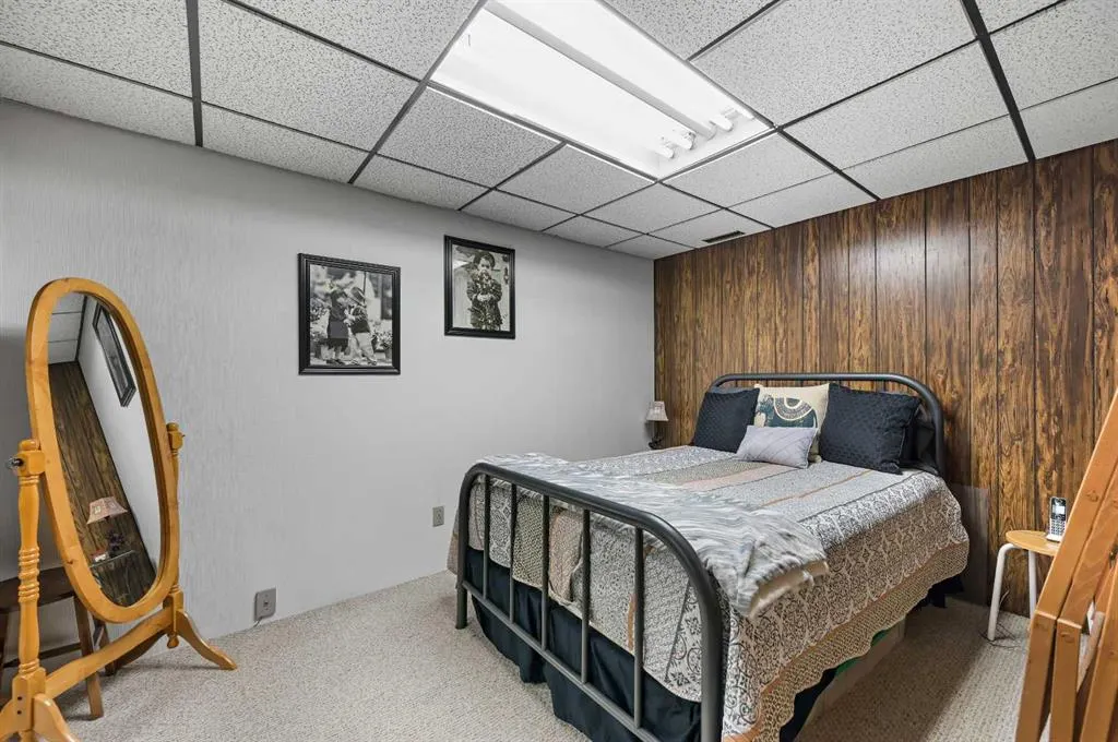 1860 Lysander Crescent SE