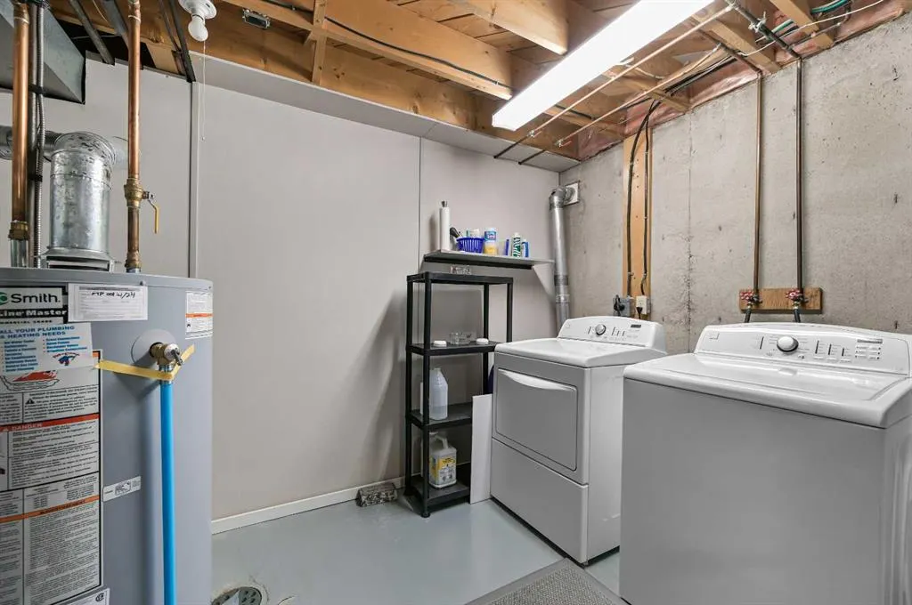 1860 Lysander Crescent SE