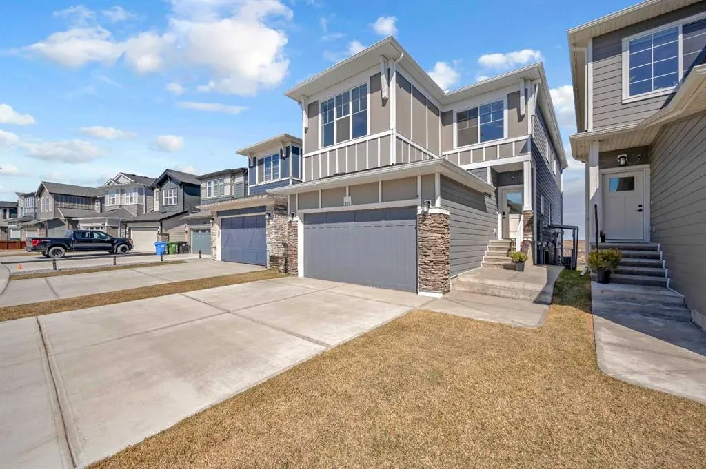 252 Walcrest View SE