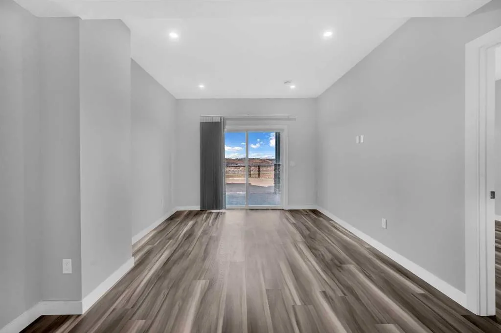 252 Walcrest View SE