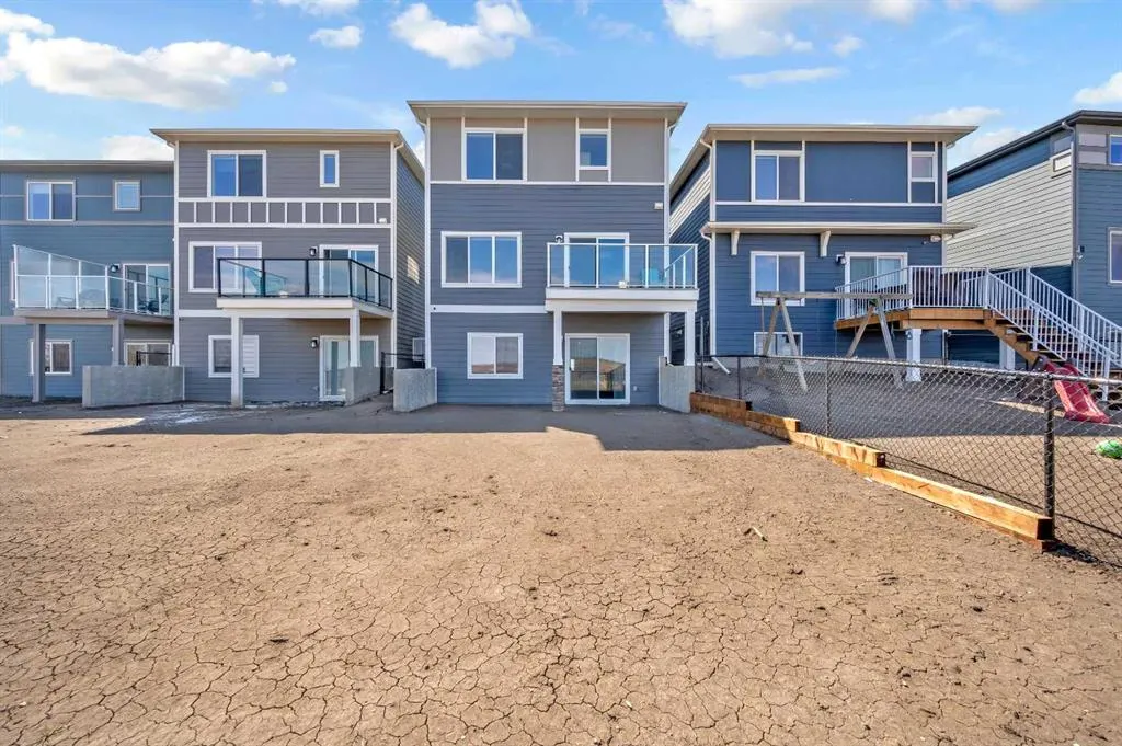 252 Walcrest View SE