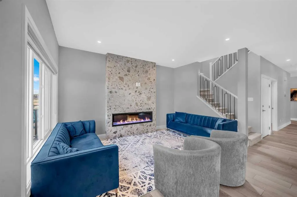 252 Walcrest View SE