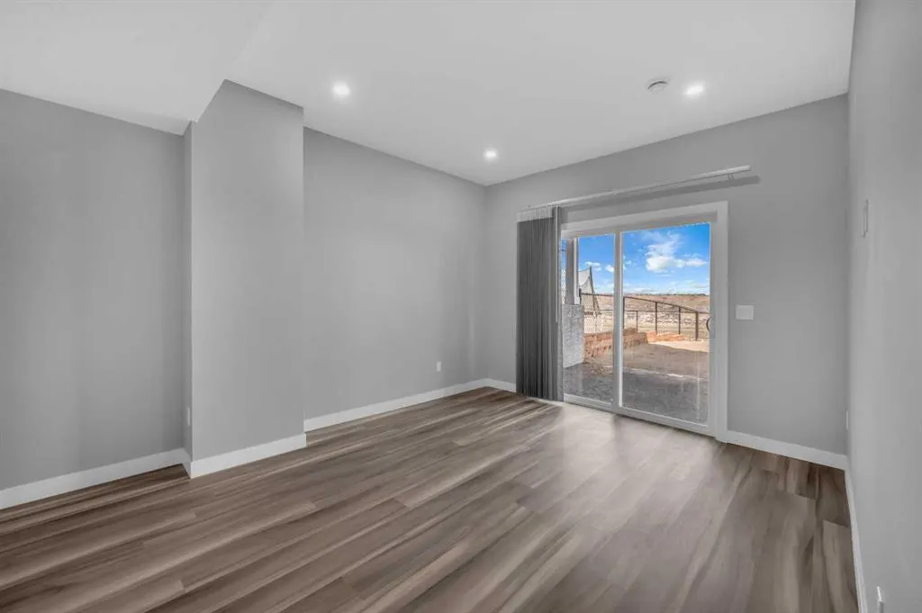 252 Walcrest View SE