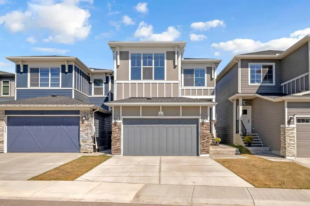 252 Walcrest View SE