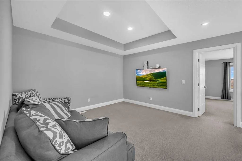 252 Walcrest View SE