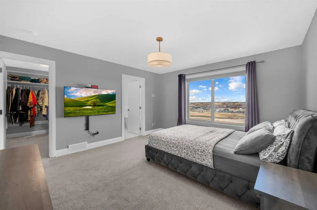 252 Walcrest View SE