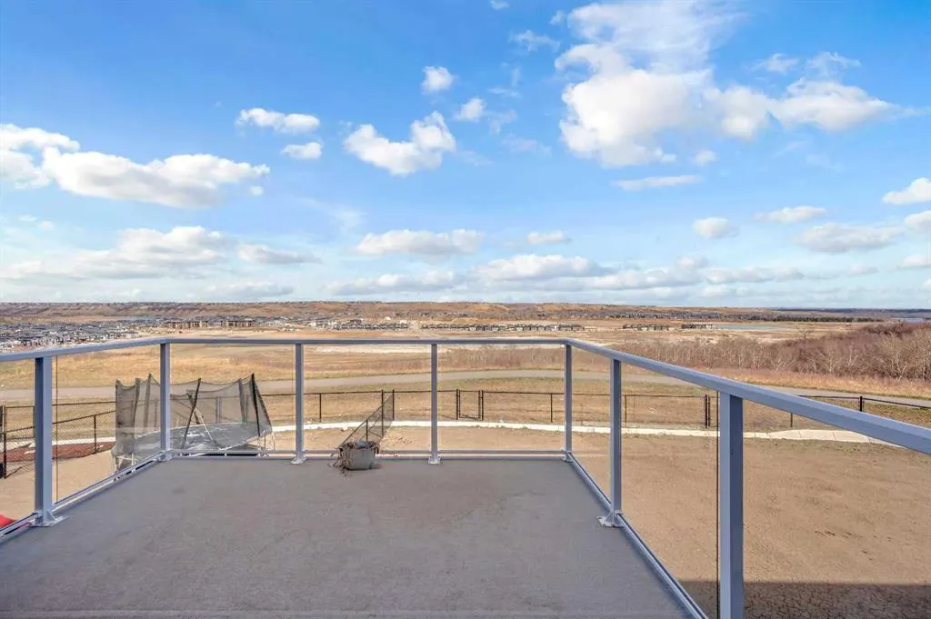 252 Walcrest View SE