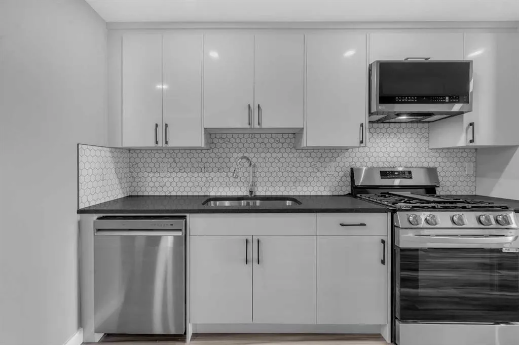 252 Walcrest View SE