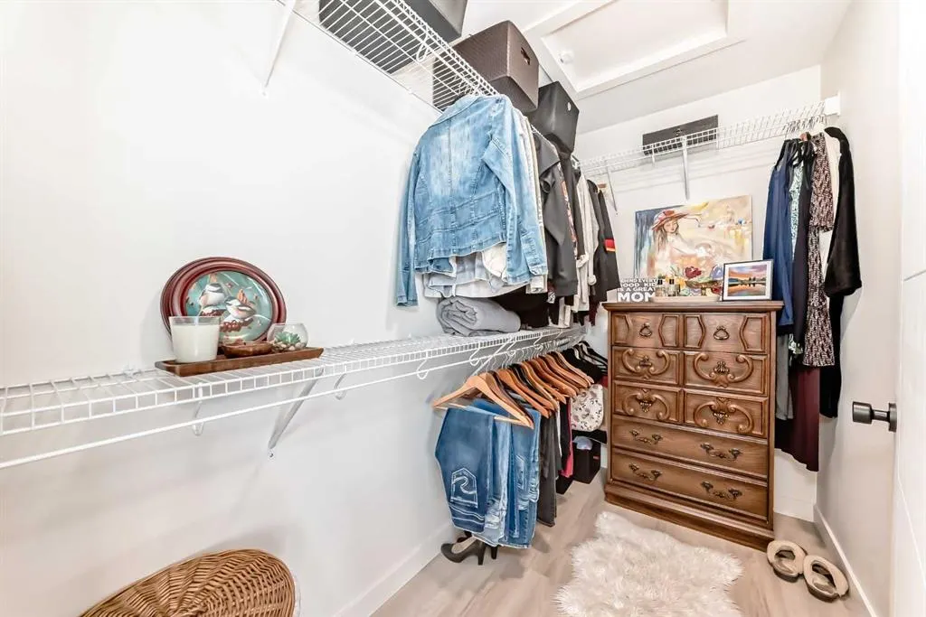 22 Vincent Gate