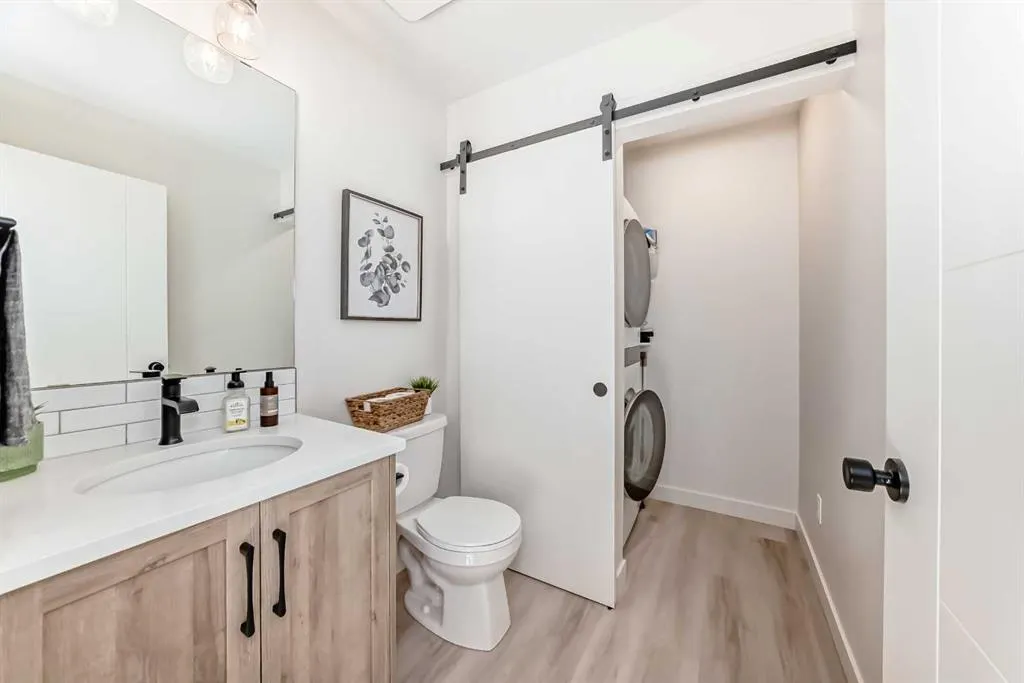 22 Vincent Gate