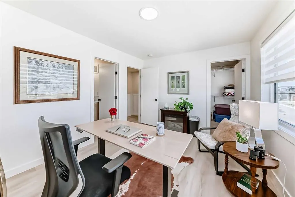 22 Vincent Gate