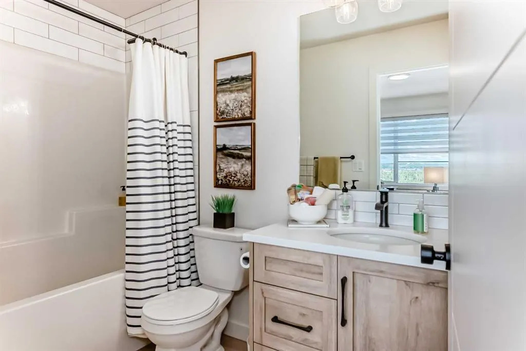 22 Vincent Gate