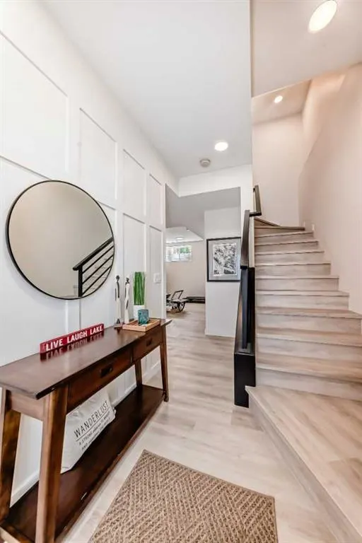22 Vincent Gate
