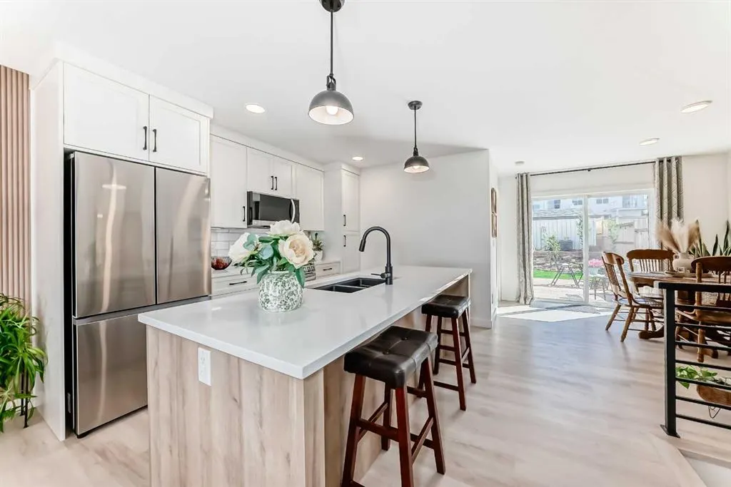 22 Vincent Gate