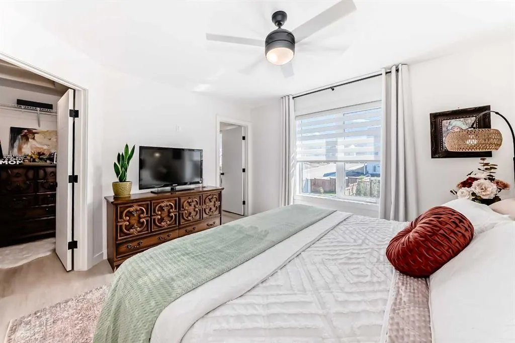 22 Vincent Gate