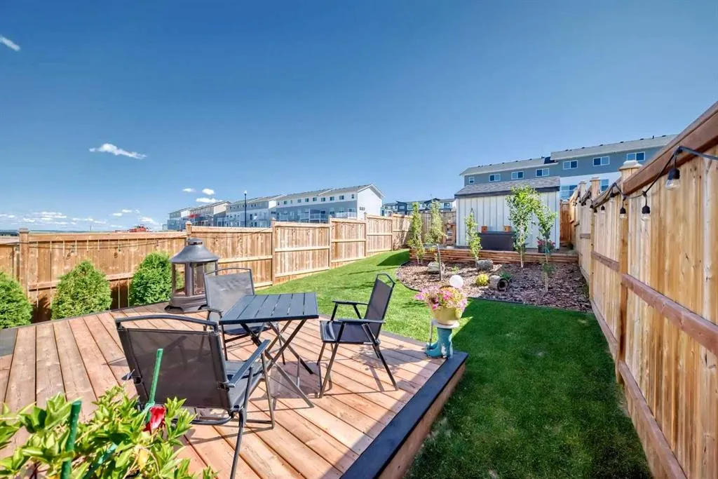 22 Vincent Gate